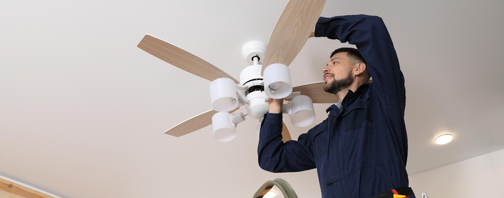 Ceiling fan in a modern room